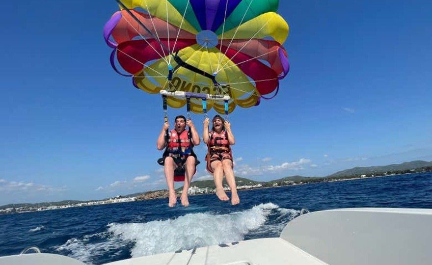 Parasailing en Santa Eulalia del Río