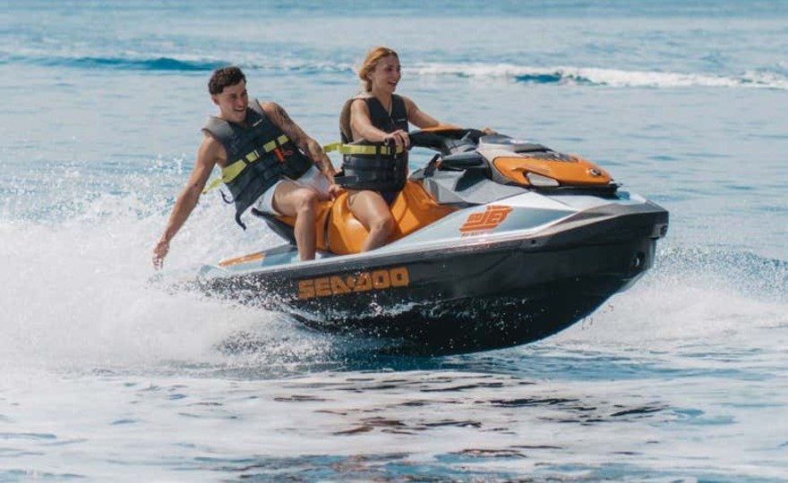 Tour en moto de agua por Puerto de Andrach