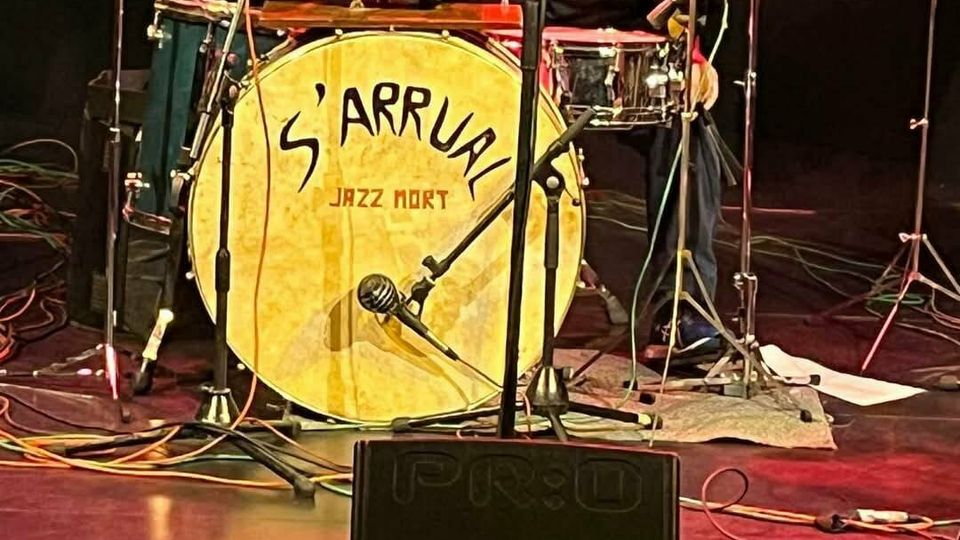 S'arrual-ja Tot M'és Igual Si No Sona Aquest Swing
