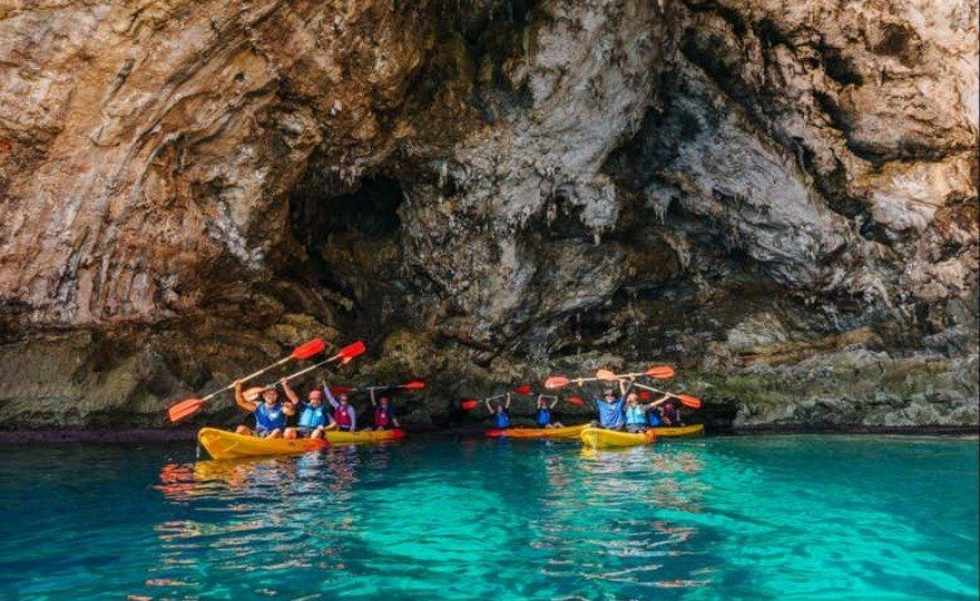 Tour en kayak por Cala Varques