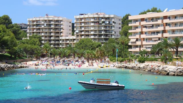 Las fiestas del rei En Jaume llenan Santa Ponça de historia, colles y fiesta popular